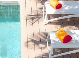 Casa Riviera, villa em Bucer&iacute;as