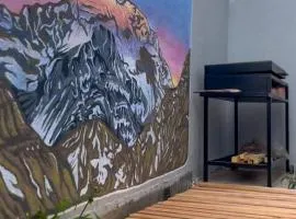 The south face house 2Pax - By Inside