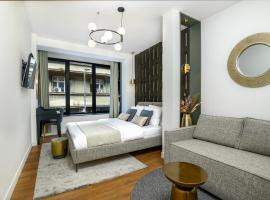 URBAN DOWNTOWN luxury rooms and suites, hotel in Belgrade