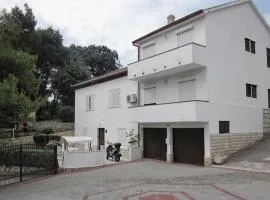 Family-friendly apartments with swimming pool Mundanije, Rab - 5072