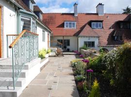 Sandford Country Cottages, hotel dengan parkir di Newport-On-Tay