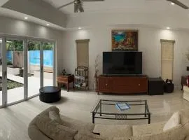 Absolute Beachfront 2 Bedroom Luxury Holiday Apartment