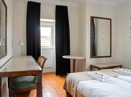 Large family flat in Campo de Ourique, Gasthaus in Lissabon