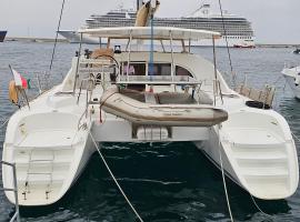 Pandora, barco en Constanza