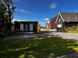 B&B Tiny House Bij Zee, Hotel in Stellendam