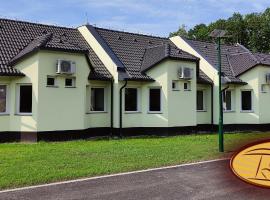 Gyulai Camping en Resort, ξενοδοχείο σε Gyula