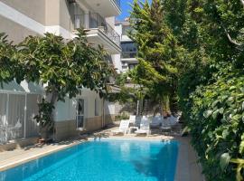 Fora Apart Otel Cesme、チェシメのホテル
