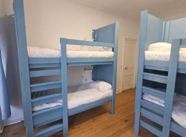 Bed in 6-Bed Mixed Dormitory Le Jardin Cafe, auberge de jeunesse &agrave; Bordeaux
