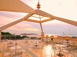 Hotel Nite & Day Laguna Bintan