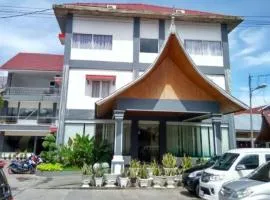 Edotel Minangkabau Hotel