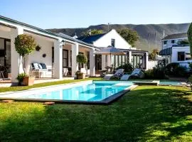 Sixteen Guesthouse on Main