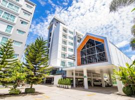 Phavina Hotel & Grand Boutique Rayong, hotel v destinaci Rayong