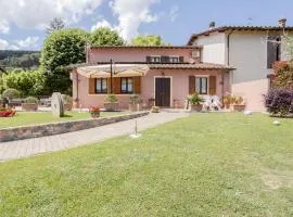 Rustic Villetta with Garden, Pool and Parking