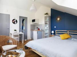 La Résidence des 53, villa in La Roche-sur-Yon