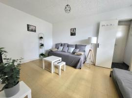 D St-Quentin-en -Yvelines Plusieurs appartements, Hotel in Trappes