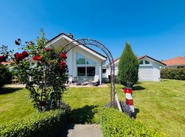 Villa Seesack โรงแรมที่มีอ่างน้ำอุ่นในTrent