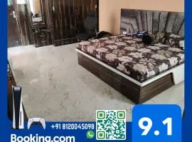 Stay & Play PS5 in Countryside Charm By BnBGuys