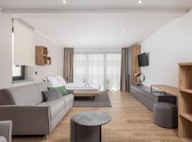 Belinda apartments with balcony & private parking, alojamiento con cocina en Opatija