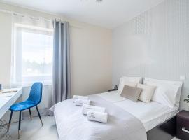 Sztutowo Lazurowy Dwór - Apartamenty oraz Pokoje z Basenem i Parkingiem, ξενοδοχείο σε Sztutowo