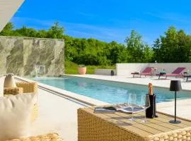Beautiful She Luxury Villa with view in Groznjan