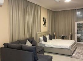 Dar Al Noori Beach Apartment Managed by HPH، فندق في صلالة