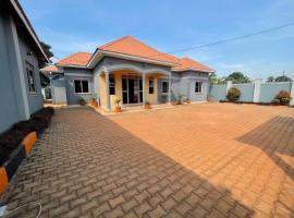 Judhongo Guest House Hoima、Hoimaの駐車場付きホテル