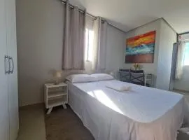 Kitnet 301 centro linda vista por sol com tv smart e ar