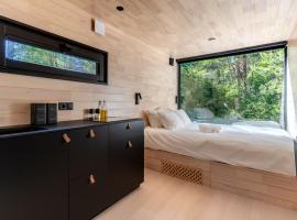 Chic Sauna Cabin Near the Sea - SABIN Cabin N&ordm;04、Tsitreのシャレー