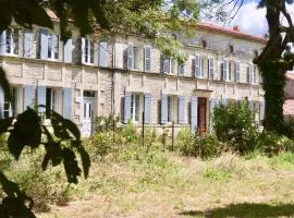MAISON DE CAMPAGNE - Calme & Confort - Jardin Barbecue - Parking et Wifi Gratuit - ESPACE ET DETENTE - Idéal FAMILLE