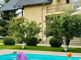 Orchard Villa