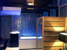 Reims में GlamappartSpa Prestige New-York exp&eacute;rience, स्पा होटल