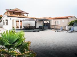 Summerhouse Blanka 2024, hotel em Vir