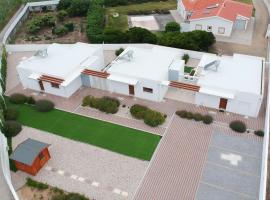 mar(y)ar alojamento local