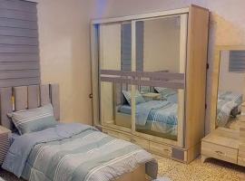 شقه مفروشه للايجار و بيت مزرعة مفروشه للايجار, casa de campo em G&eacute;rasa