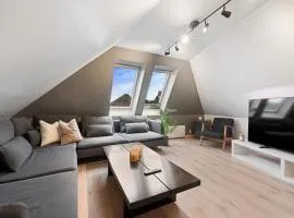 100sqm 5BR behind Bryggen - King beds - Family Friendly