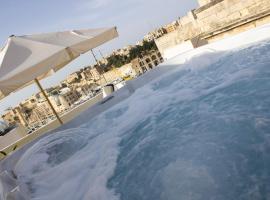 Birgu Lodge ground floor with Jacuzzi 0, chal&eacute; alpino em Birgu