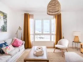 3 bedrooms Seaview in Historical Center