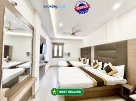 HOTEL GANGOTRI ! VARANASI होटल गंगोत्री ஹோட்டல் கங்கோத்ரி హోటల్ గంగోత్రి fully Air-Conditioned hotel with Lift availability, near Kashi Vishwanath Temple, and Ganga ghat, hotel in Varanasi
