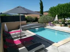 la bastide aux buis avec piscine