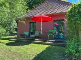 Ruhige Ferienwohnung mit großem Garten und Terrasse
