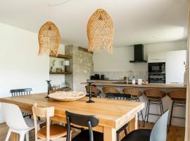 Gite d'exception en pleine nature, ski resort in Pr&eacute;manon