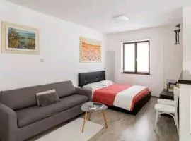 Iris home