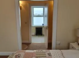 Derry Wall's Suite