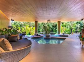TWIN LINE HOTEL YANBARU OKINAWA JAPAN Formerly Okinawa Suncoast Hotel, hotel v destinaci Nago