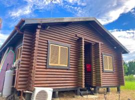 MOTOSUGA Log House, hotel v destinaci Sanmu