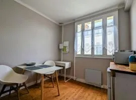 Maison charmante avec jardin près de Tours et Châteauroux - FR-1-591-594