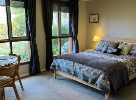 The Red Letterbox, Hotel in Blackheath