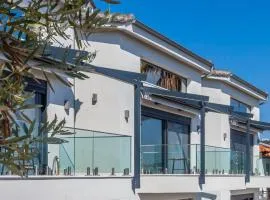 Thalos Luxury Living I