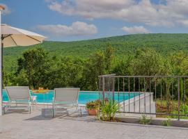 Holiday Home Saint Anthony - Heated pool, отель в городе Velika Cista