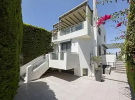 Luxury Holiday Home near the Sea